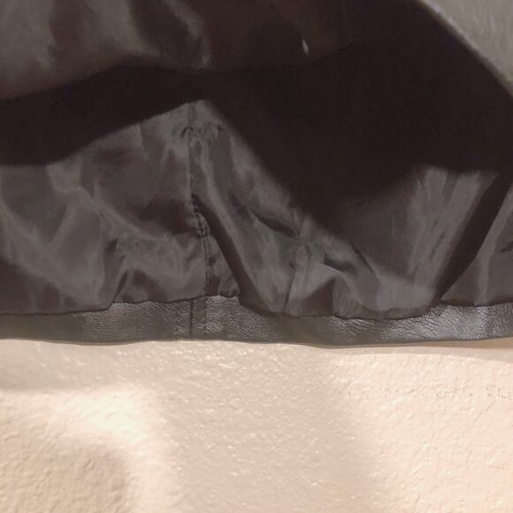 H&M black faux leather pleather goth mini skirt size 2 - Picture 6 of 6